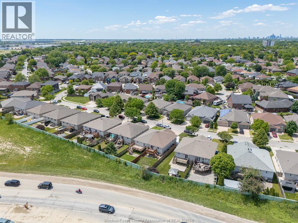 11294 Timber Bay Crescent, Windsor, Ontario  N8R 2L2 - Photo 45 - 26014177