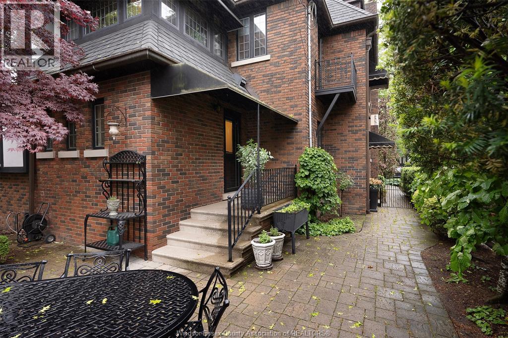 2032 Willistead Crescent, Windsor, Ontario  N8Y 1K5 - Photo 11 - 26014217