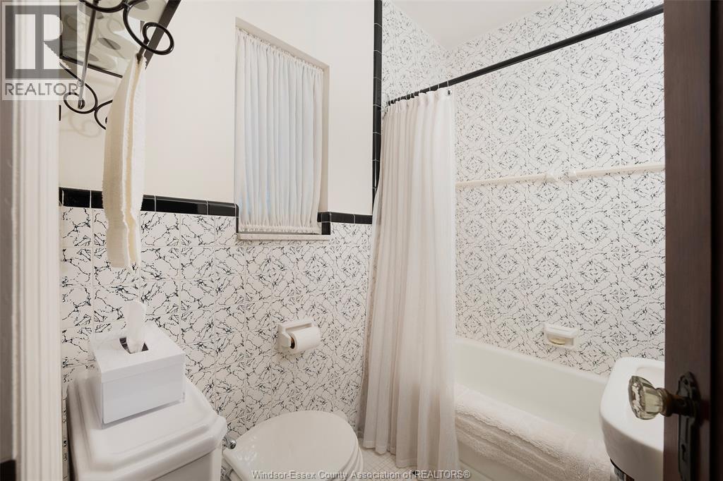 2032 Willistead Crescent, Windsor, Ontario  N8Y 1K5 - Photo 41 - 26014217