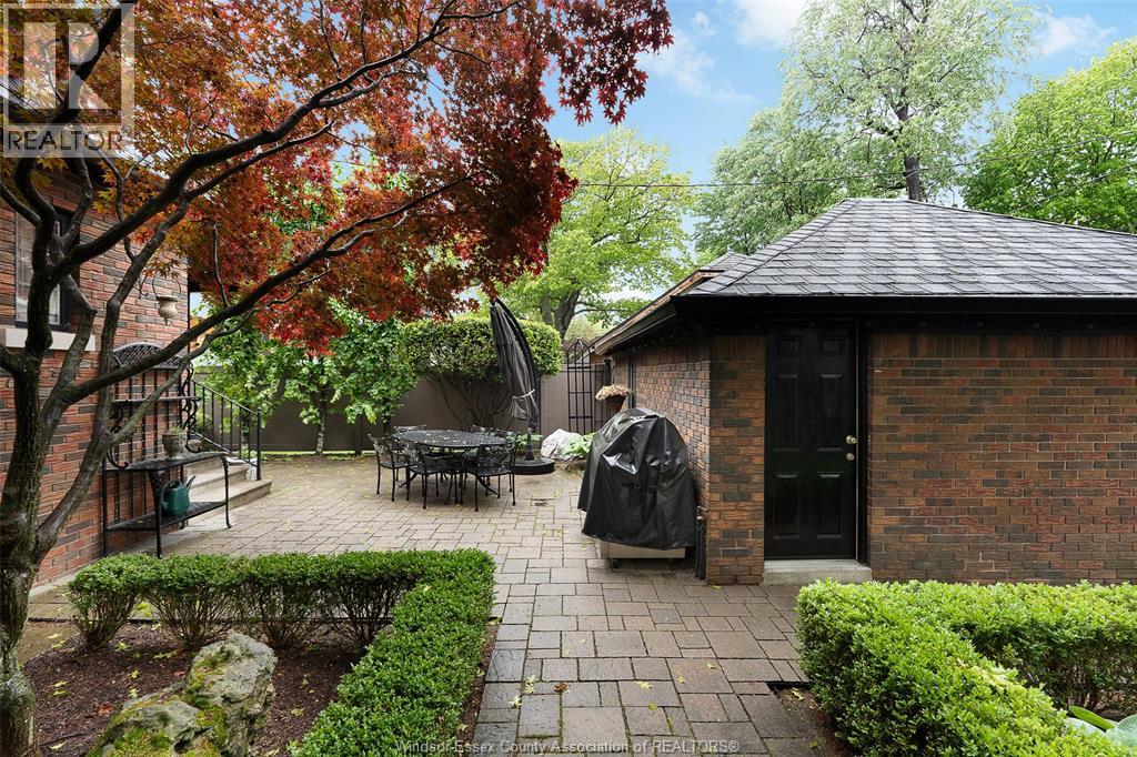 2032 Willistead Crescent, Windsor, Ontario  N8Y 1K5 - Photo 9 - 26014217