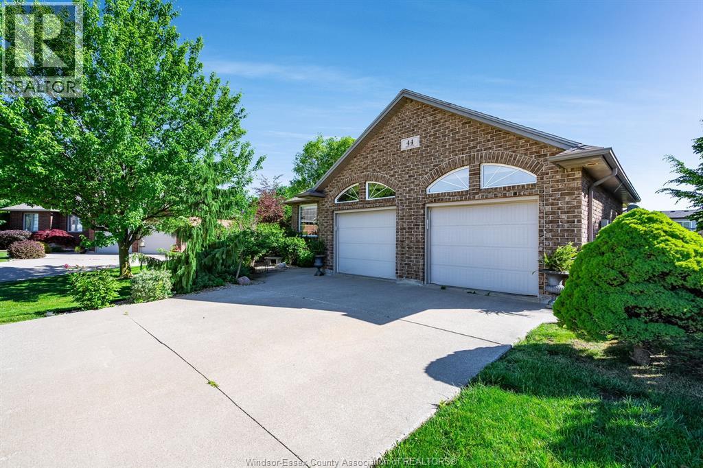 44 Deer Cross Avenue, Wheatley, Ontario  N0P 2P0 - Photo 1 - 26014120