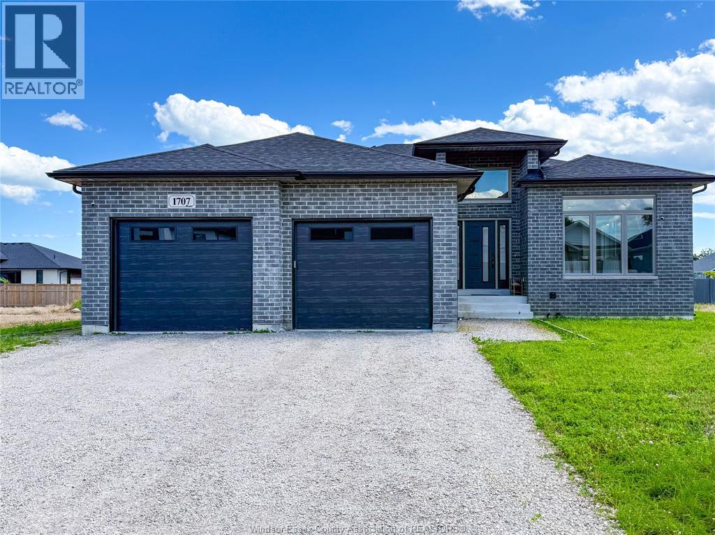 1707 MUCCI, Kingsville, Ontario