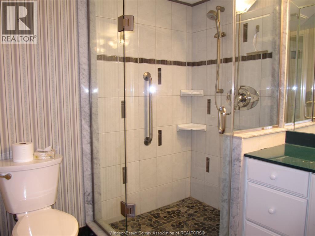 310 Village Grove Drive Unit# 213, Tecumseh, Ontario  N8N 4X7 - Photo 14 - 26014249