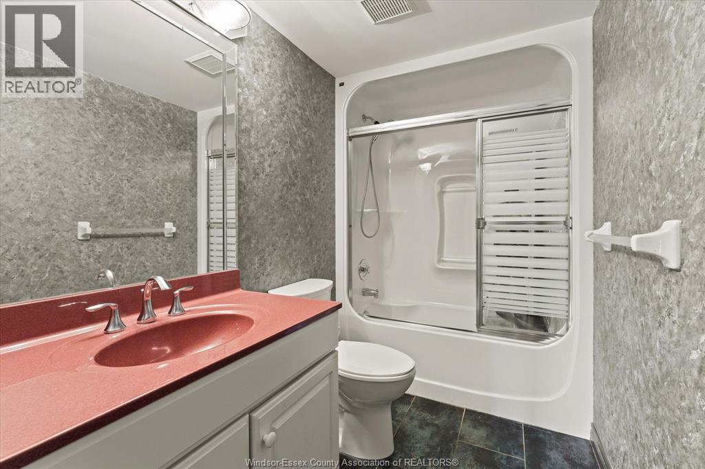 310 Village Grove Drive Unit# 213, Tecumseh, Ontario  N8N 4X7 - Photo 22 - 26014249