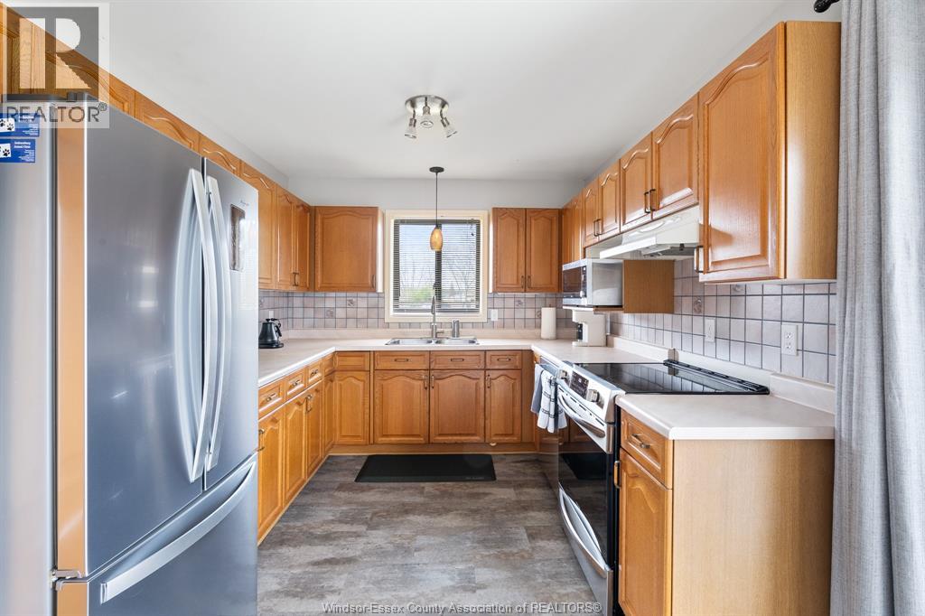 8020 Gardiner Crescent, Mcgregor, Ontario  N0R 1J0 - Photo 37 - 26014243