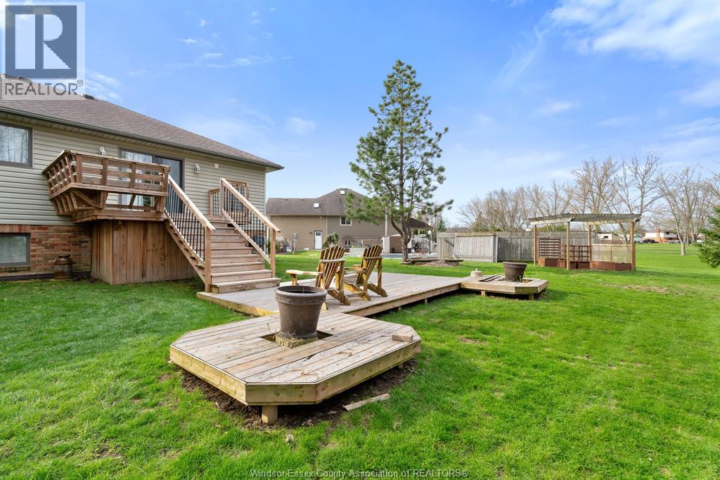 8020 Gardiner Crescent, Mcgregor, Ontario  N0R 1J0 - Photo 6 - 26014243