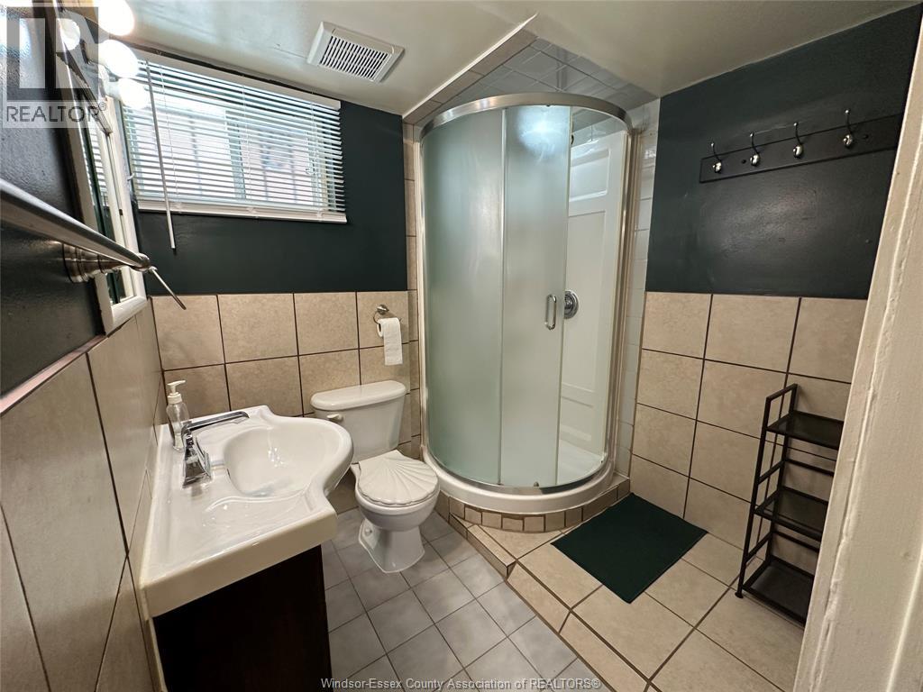 849 Dougall Avenue Unit# Lower Unit Bdrm 1, Windsor, Ontario  N9A 4R3 - Photo 6 - 26014288