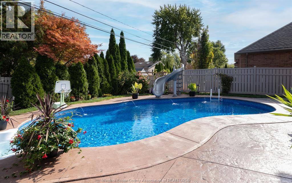 425 Superior Street, Lasalle, Ontario  N9J 3Z5 - Photo 38 - 26014299