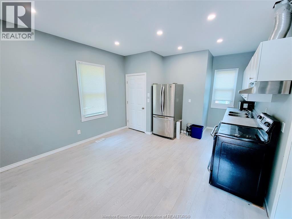 3092 Sandwich Unit# Main, Windsor, Ontario  N9C 1A4 - Photo 2 - 26014292