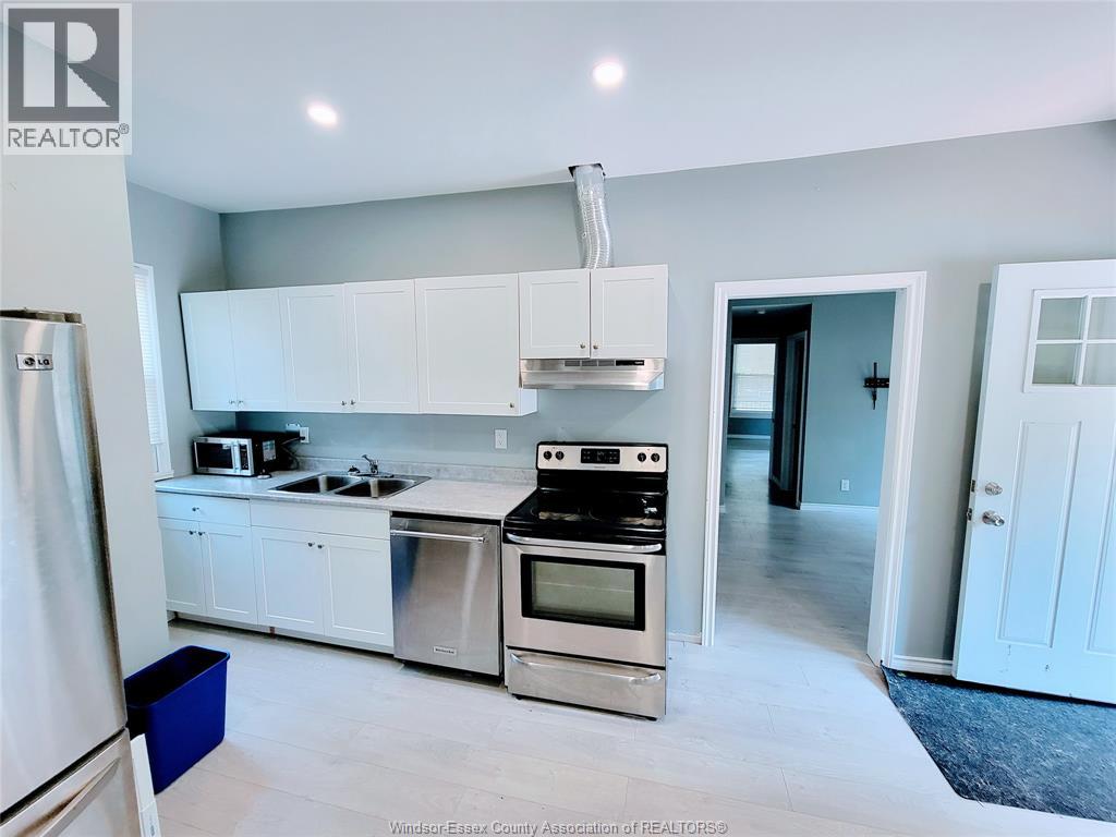 3092 Sandwich Unit# Main, Windsor, Ontario  N9C 1A4 - Photo 3 - 26014292