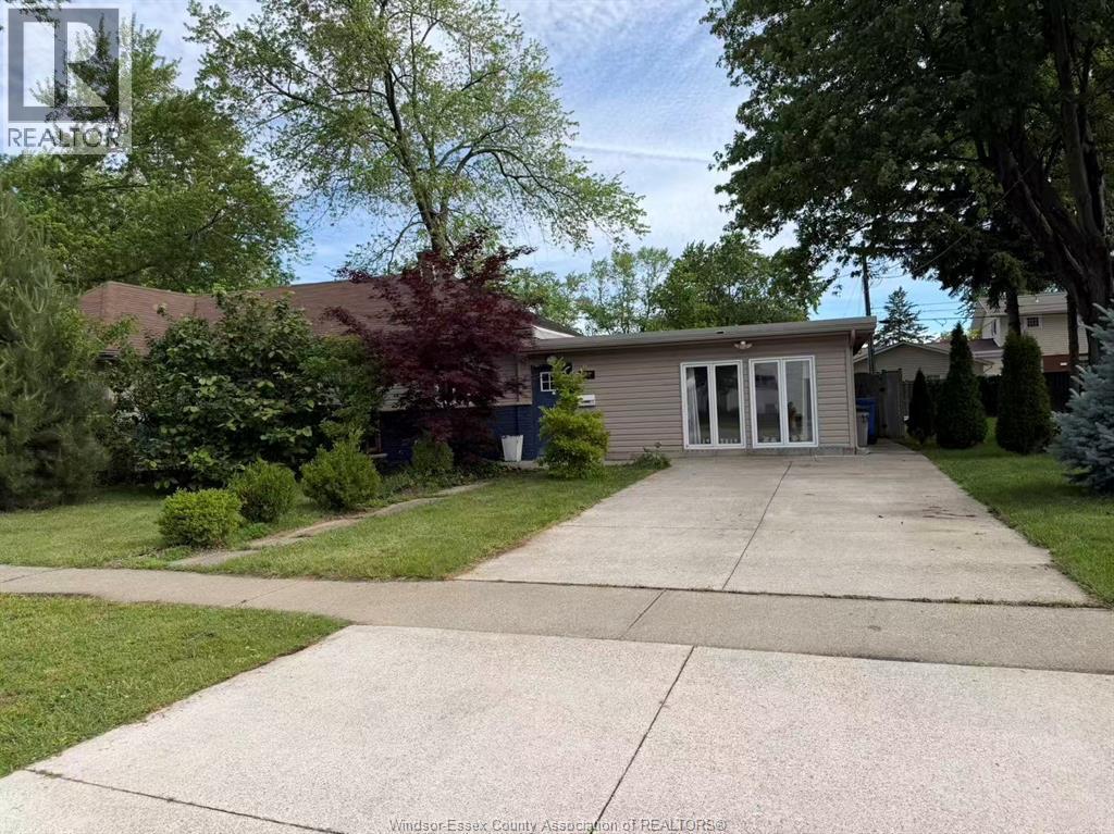 307 SACRED HEART DRIVE, LaSalle, Ontario