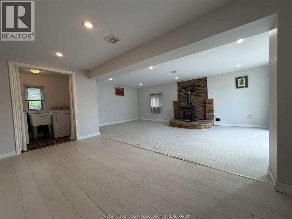307 Sacred Heart Drive, Lasalle, Ontario  N9J 1T1 - Photo 2 - 26014319