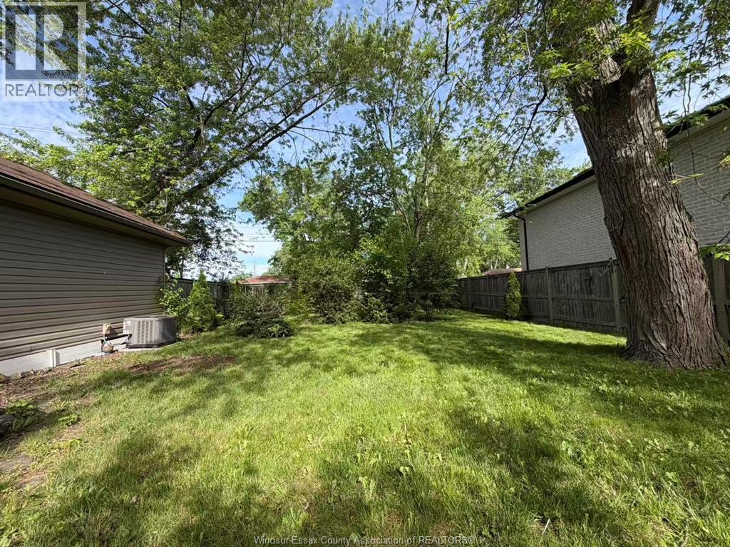 307 Sacred Heart Drive, Lasalle, Ontario  N9J 1T1 - Photo 21 - 26014319