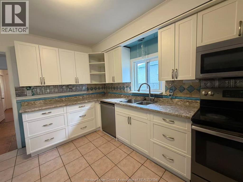 307 Sacred Heart Drive, Lasalle, Ontario  N9J 1T1 - Photo 6 - 26014319
