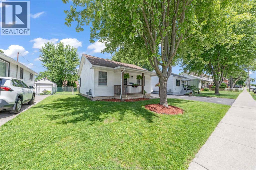 1196 Curry Avenue, Windsor, Ontario  N9B 2C9 - Photo 4 - 26014324