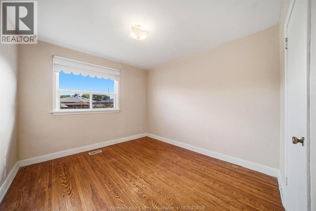 29 Fernando, Toronto, Ontario  M9M 2P7 - Photo 13 - 26014325