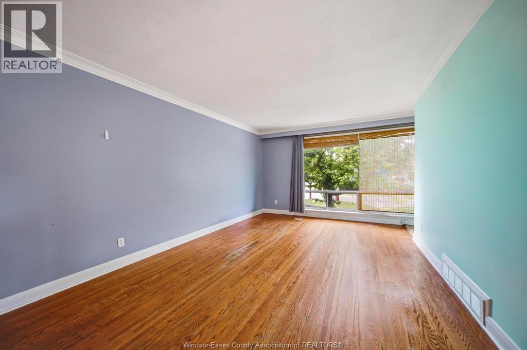 29 Fernando, Toronto, Ontario  M9M 2P7 - Photo 7 - 26014325