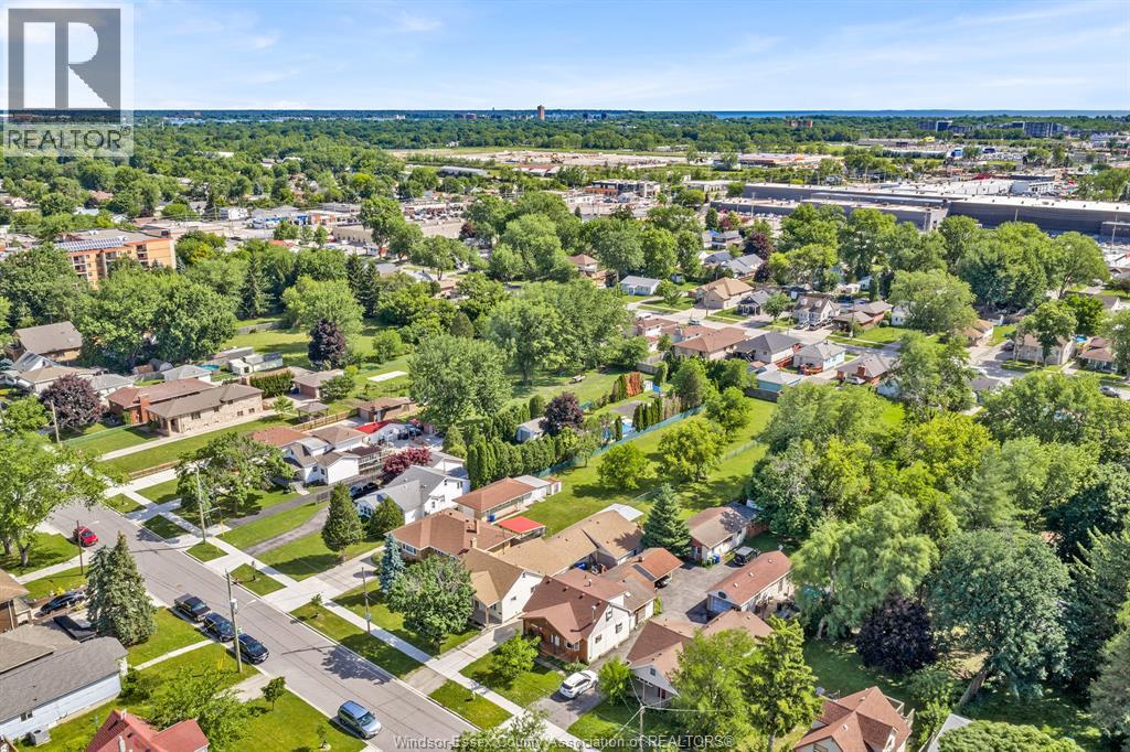 2528 Jos St Louis, Windsor, Ontario  N8T 2M5 - Photo 3 - 26014323