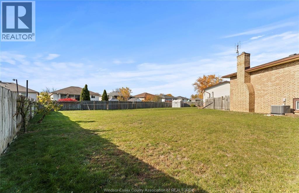 2737 Bramley Crescent, Windsor, Ontario  N8W 4X2 - Photo 11 - 26014406