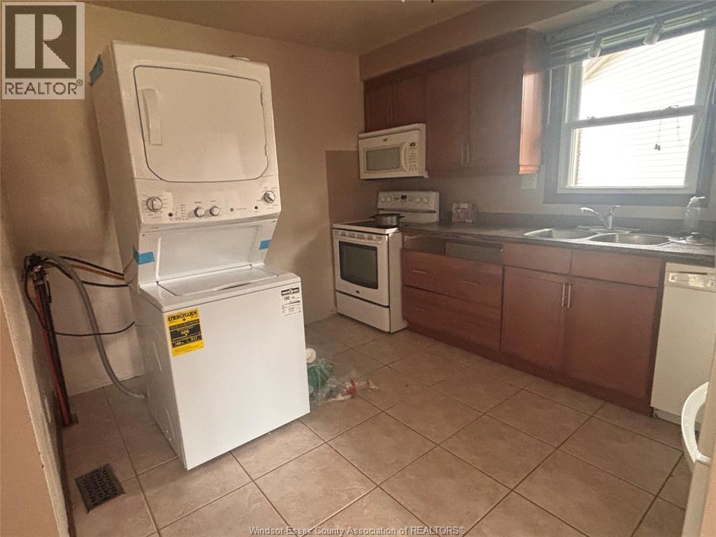 2737 Bramley Crescent, Windsor, Ontario  N8W 4X2 - Photo 6 - 26014406