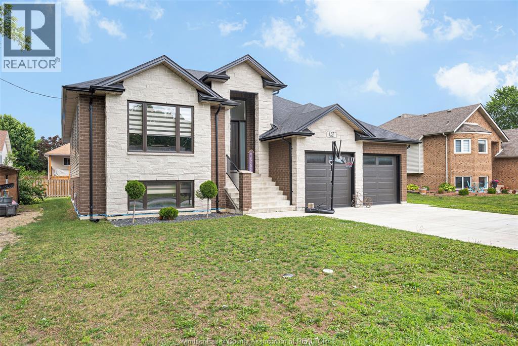 137 Gary Avenue, Lasalle, Ontario  N9J 1V3 - Photo 2 - 26014408