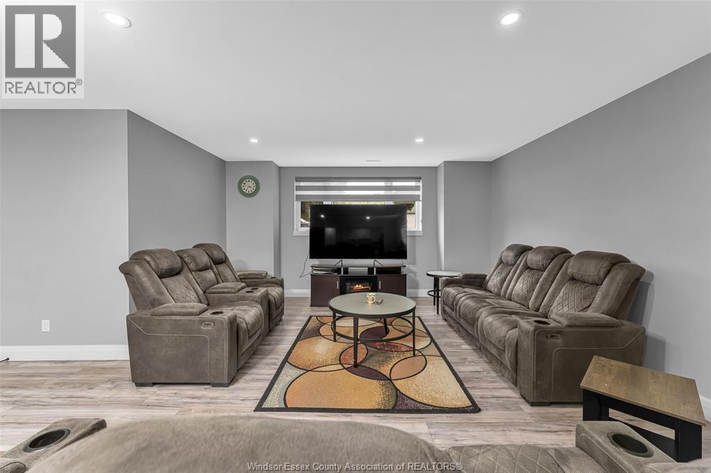 137 Gary Avenue, Lasalle, Ontario  N9J 1V3 - Photo 30 - 26014408