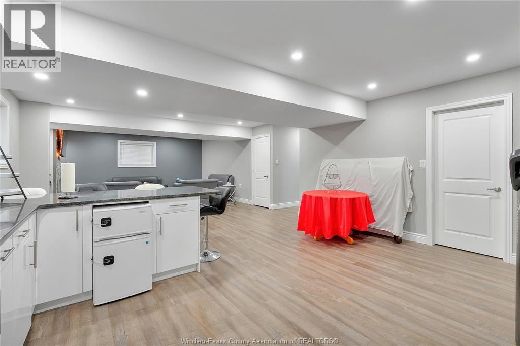 2264 Dandurand, Windsor, Ontario  N9E 4Z7 - Photo 31 - 26014425