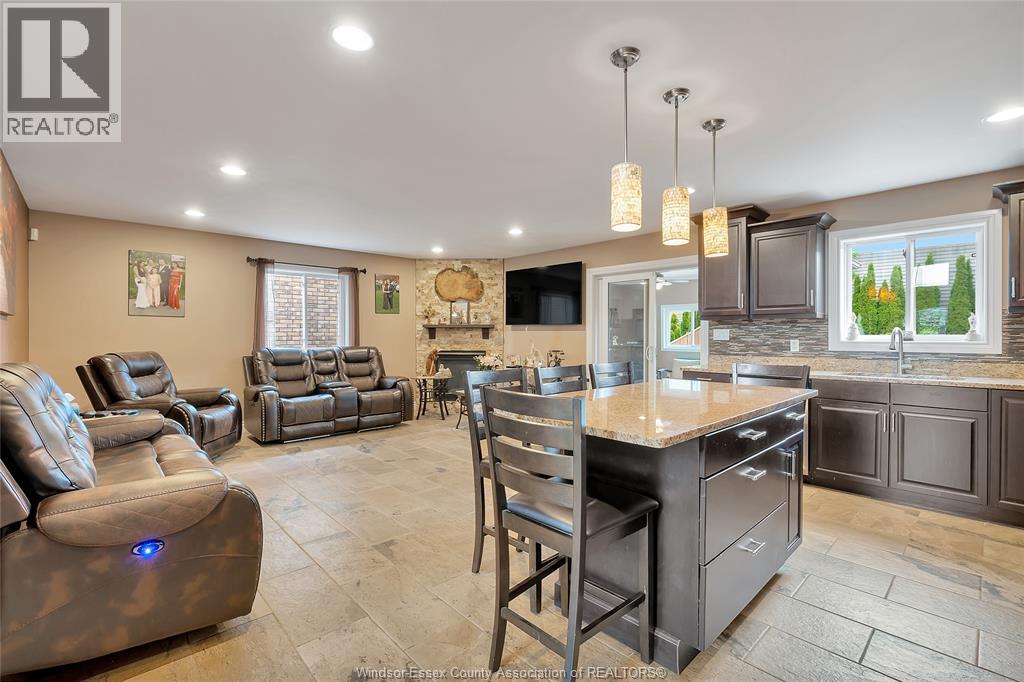 2264 Dandurand, Windsor, Ontario  N9E 4Z7 - Photo 4 - 26014425