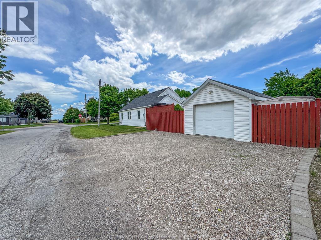3603 Riberdy, Windsor, Ontario  N8W 3V9 - Photo 3 - 26014361
