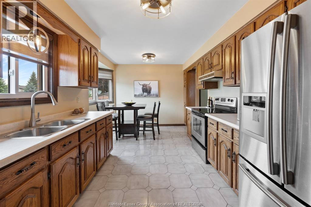 1251 Huntwick Place, Lasalle, Ontario  N9H 2B4 - Photo 8 - 26014415