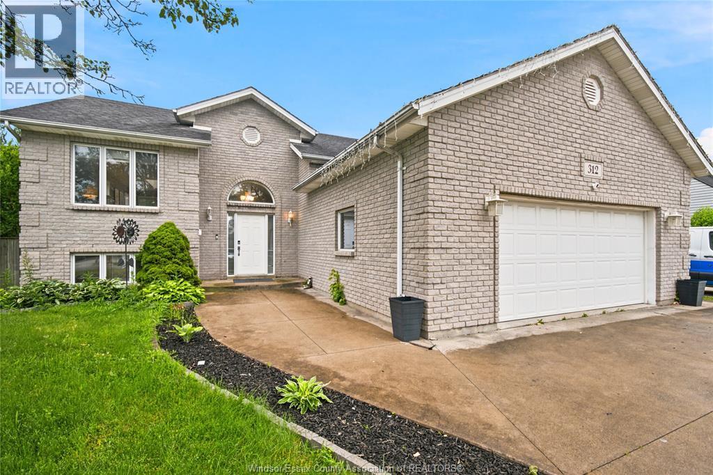 312 Bouffard, Lasalle, Ontario  N9J 1G2 - Photo 4 - 26014471