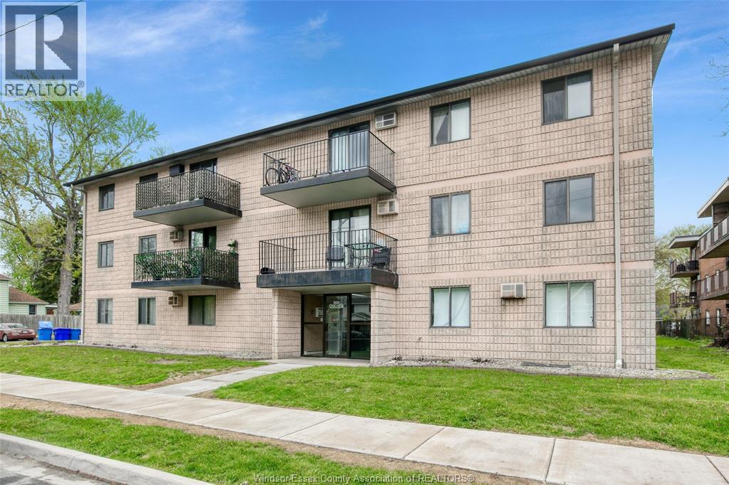 3355 Sandwich Unit# 102, Windsor, Ontario  N9C 1B2 - Photo 1 - 26014469