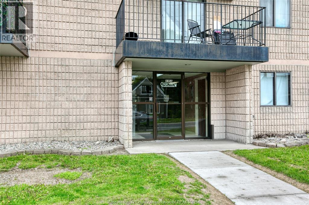 3355 Sandwich Unit# 102, Windsor, Ontario  N9C 1B2 - Photo 2 - 26014469