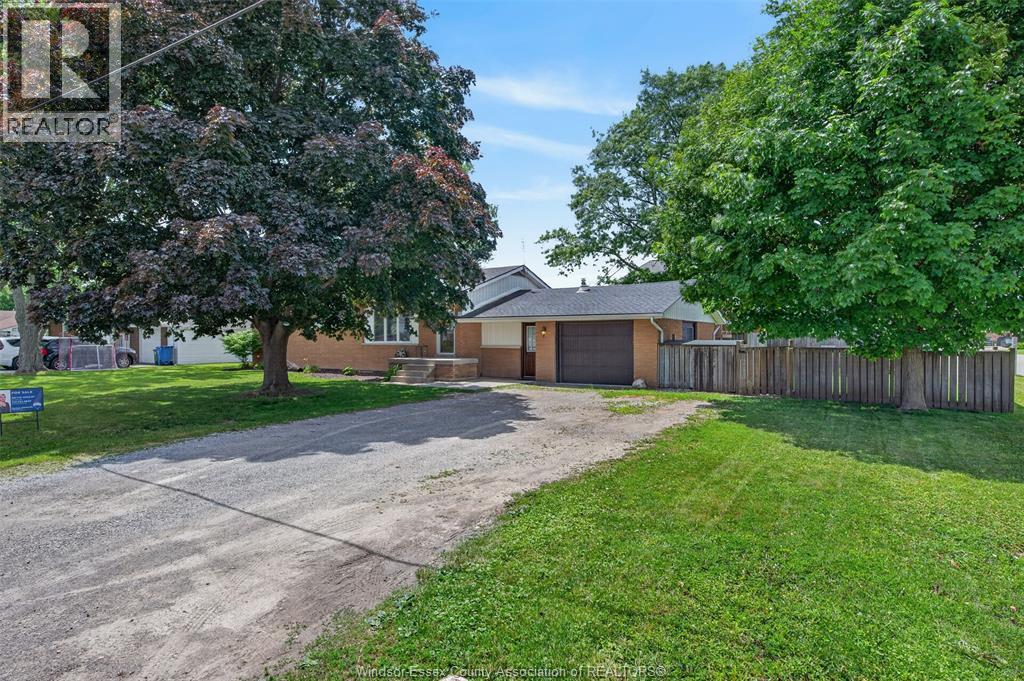 1749 Shawnee, Tecumseh, Ontario  N8N 1S4 - Photo 3 - 26014552