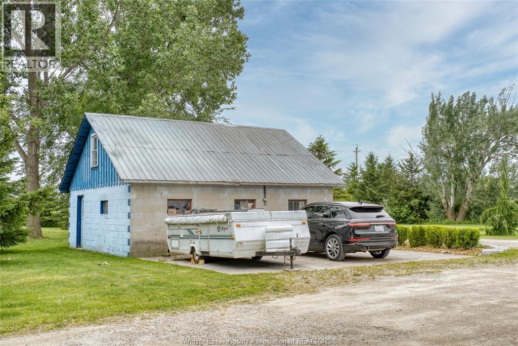 10236 Walker Road, Amherstburg, Ontario  N0R 1J0 - Photo 36 - 26014549