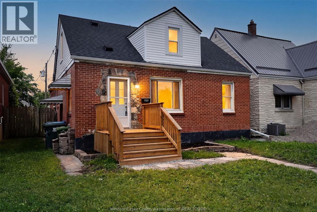1527 Benjamin Avenue, Windsor, Ontario  N8X 4N3 - Photo 2 - 26014610