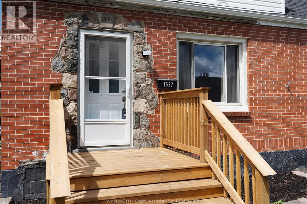 1527 Benjamin Avenue, Windsor, Ontario  N8X 4N3 - Photo 3 - 26014610