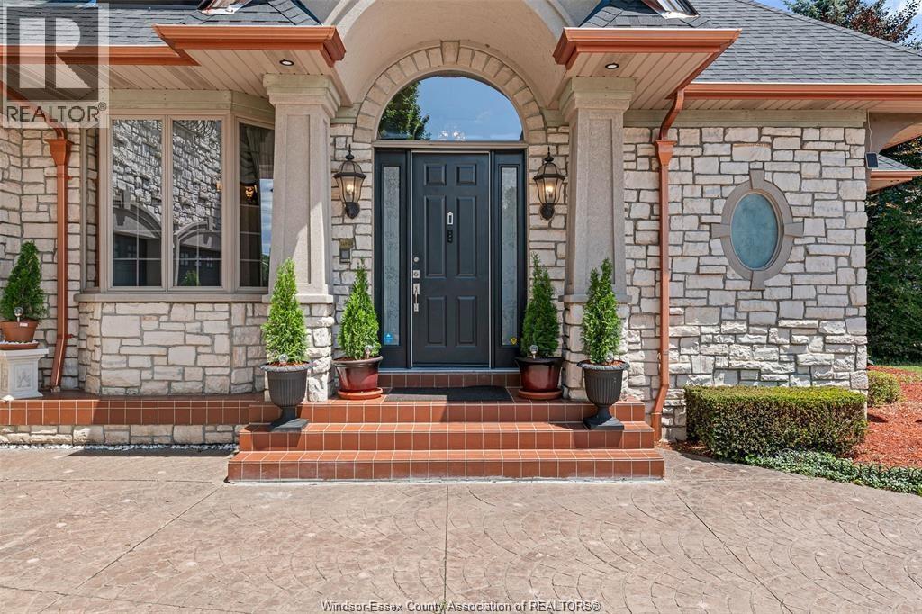 490 Shoreview, Windsor, Ontario  N8P 1M7 - Photo 3 - 26014641