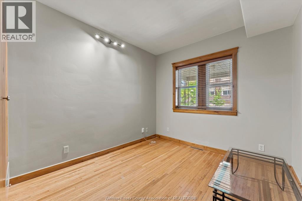 537 Mcewan Avenue, Windsor, Ontario  N9B 2E7 - Photo 16 - 26014649