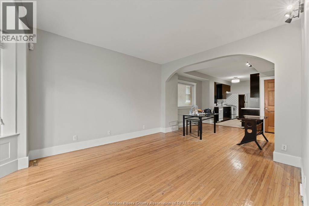 537 Mcewan Avenue, Windsor, Ontario  N9B 2E7 - Photo 6 - 26014649