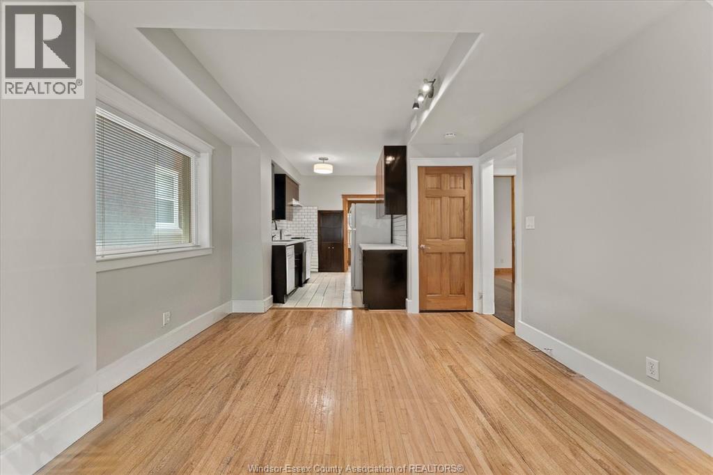 537 Mcewan Avenue, Windsor, Ontario  N9B 2E7 - Photo 8 - 26014649