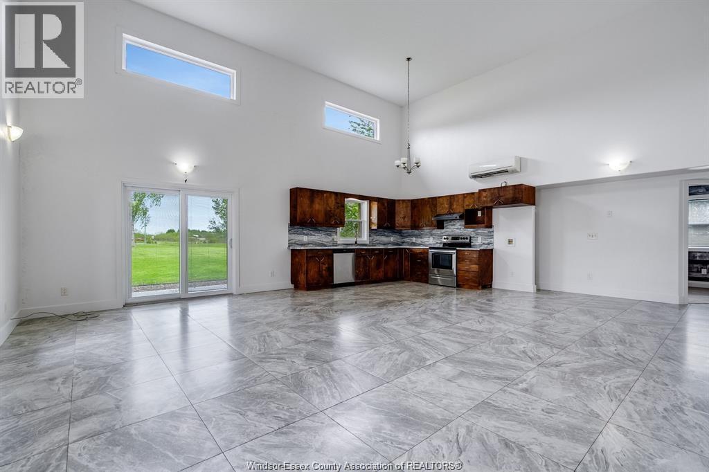 2110 Deer Run Road, Leamington, Ontario  N8H 3V7 - Photo 4 - 26014657