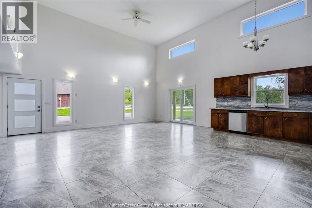 2110 Deer Run Road, Leamington, Ontario  N8H 3V7 - Photo 6 - 26014657