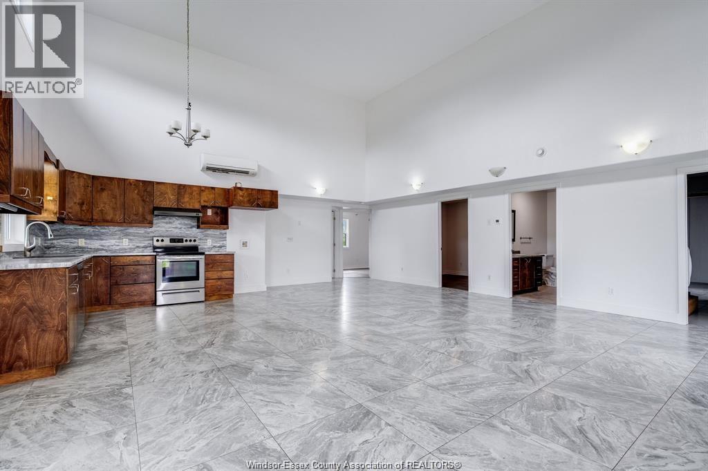 2110 Deer Run Road, Leamington, Ontario  N8H 3V7 - Photo 7 - 26014657