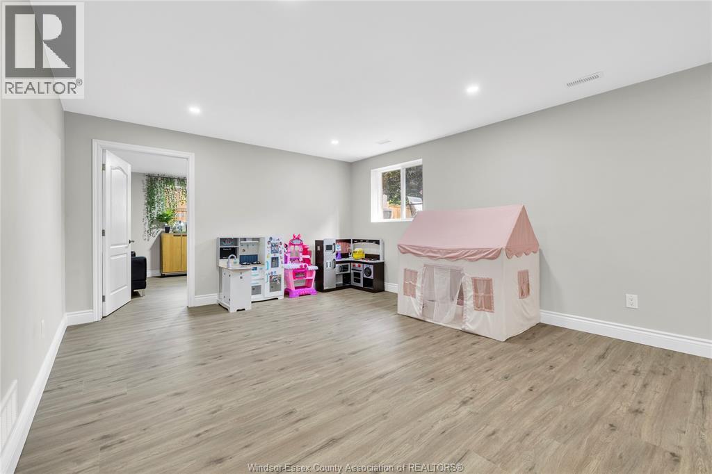 595 Donlon Street, Lasalle, Ontario  N9J 3Y3 - Photo 29 - 26014640