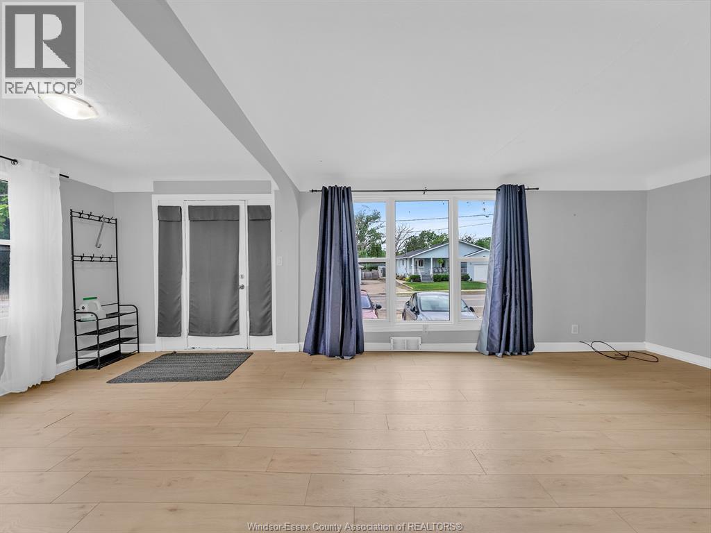 2724 Pillette Road, Windsor, Ontario  N8T 1R1 - Photo 31 - 26014567