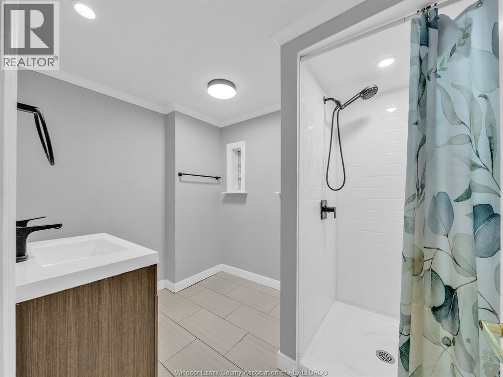 2724 Pillette Road, Windsor, Ontario  N8T 1R1 - Photo 43 - 26014567