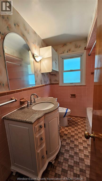 2721 Virginia Park Avenue, Windsor, Ontario  N9E 2B5 - Photo 11 - 26014653
