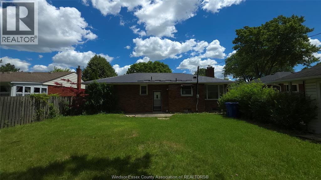 2721 Virginia Park Avenue, Windsor, Ontario  N9E 2B5 - Photo 24 - 26014653