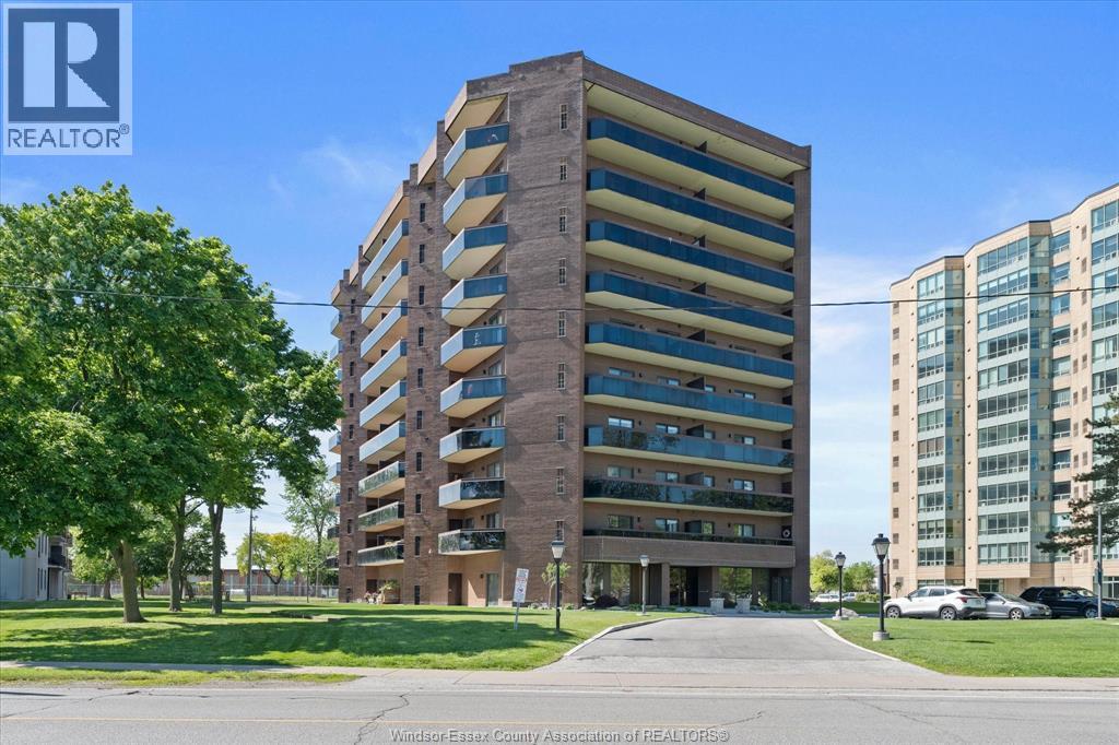3663 Riverside DRIVE East Unit# 702, Windsor, Ontario
